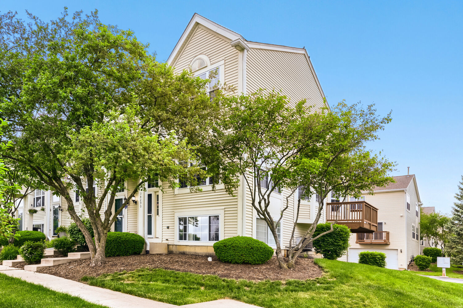 34290 N Barberry Road, Round Lake Beach, IL 60073