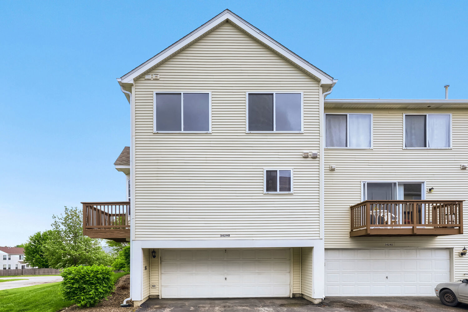 34290 N Barberry Road, Round Lake Beach, IL 60073