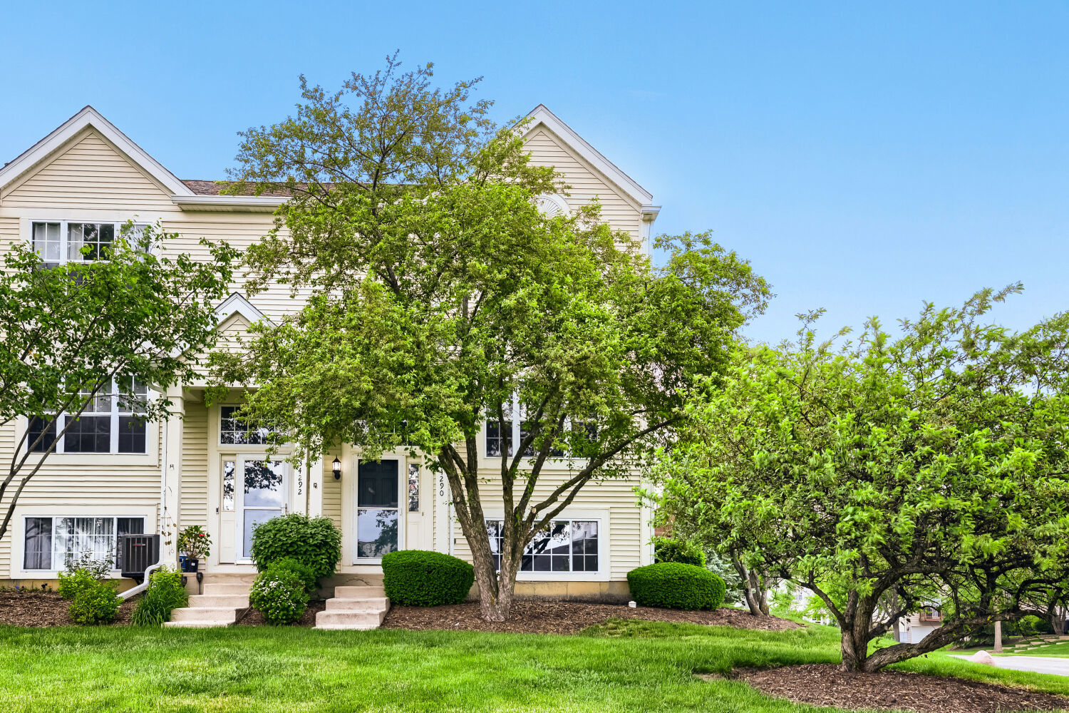 34290 N Barberry Road, Round Lake Beach, IL 60073
