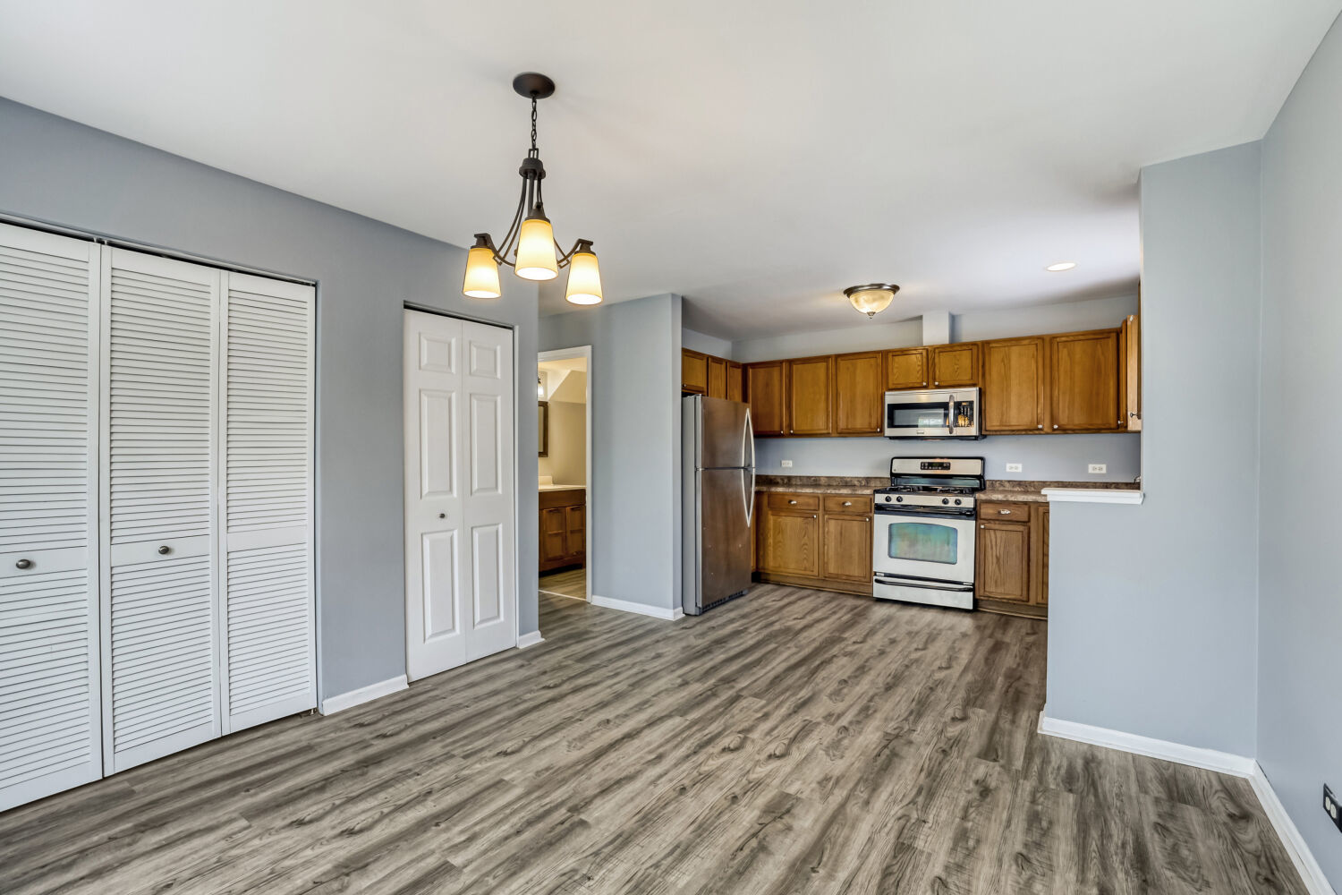 34290 N Barberry Road, Round Lake Beach, IL 60073