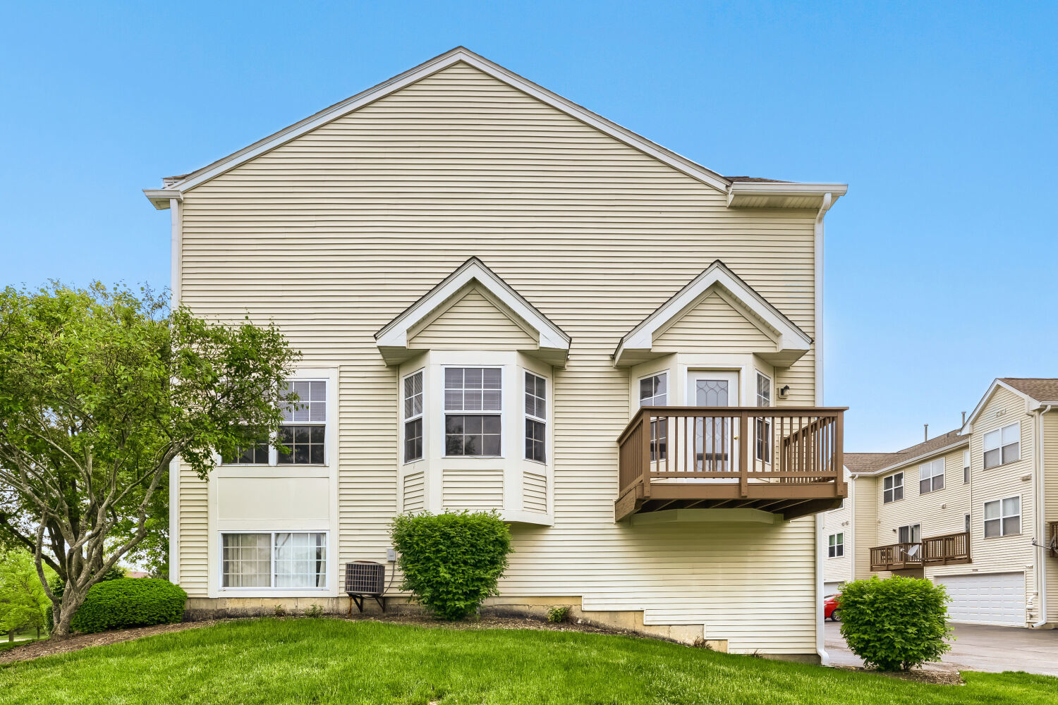 34290 N Barberry Road, Round Lake Beach, IL 60073
