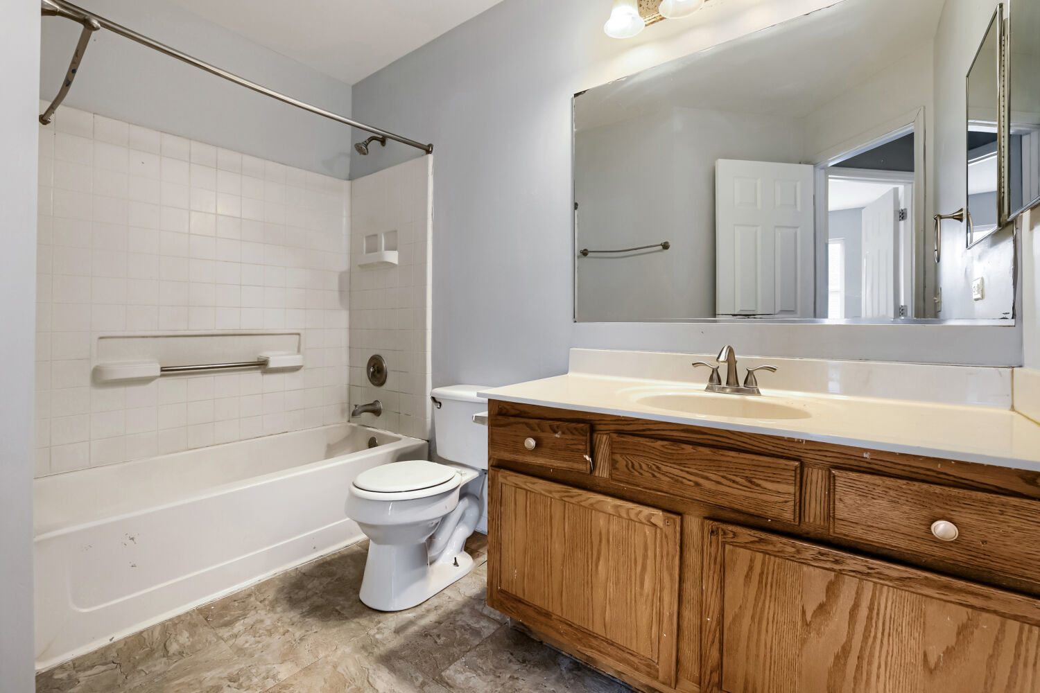 34290 N Barberry Road, Round Lake Beach, IL 60073