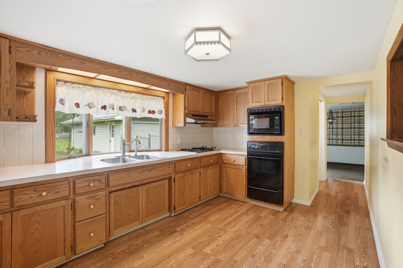 804 W Kent Avenue, Crete, IL 60417
