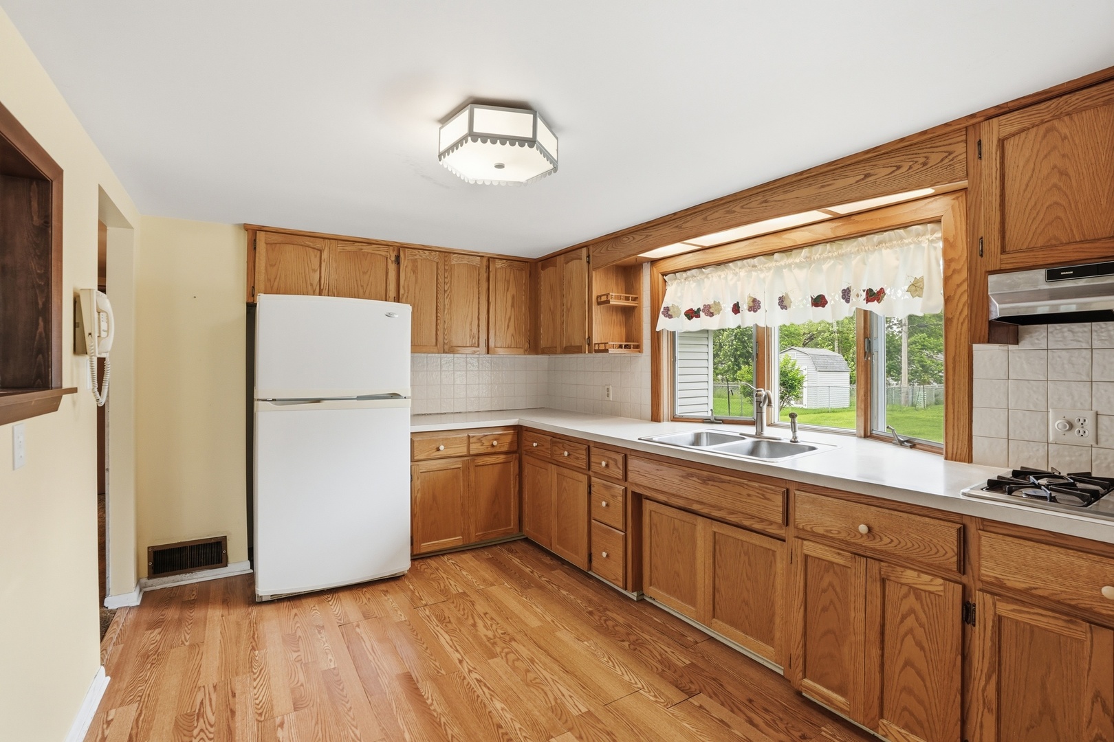 804 W Kent Avenue, Crete, IL 60417