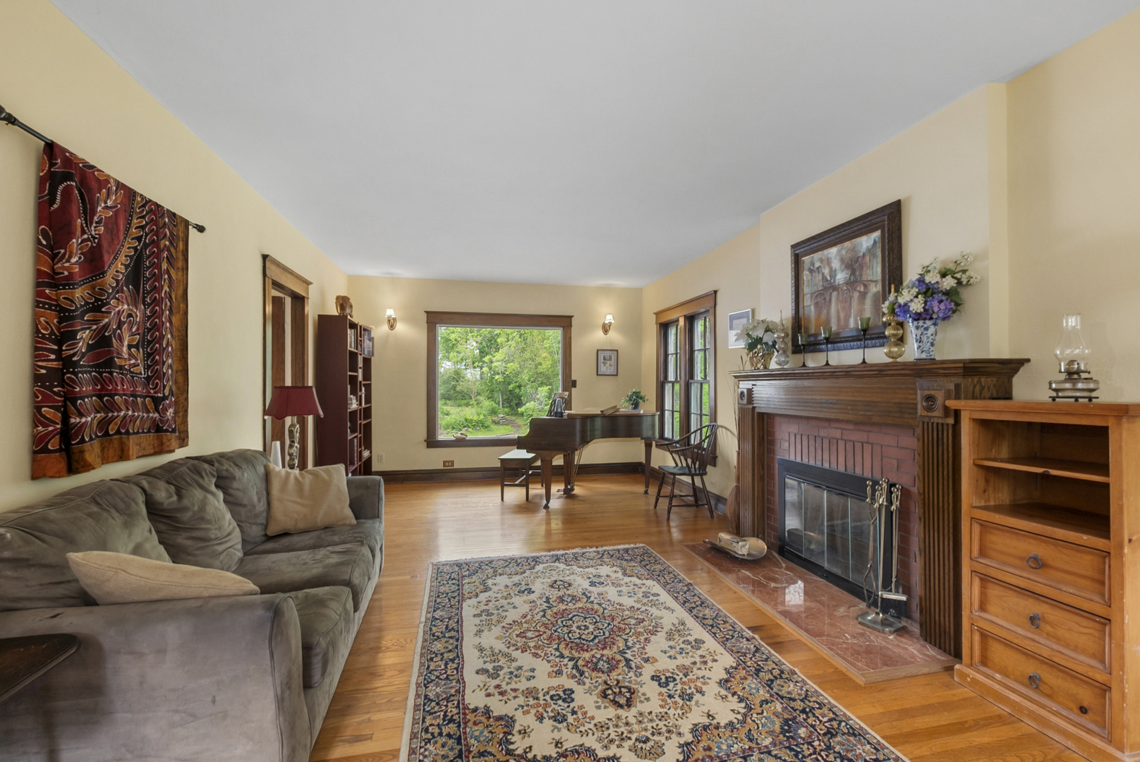 2114 Cedar Road, Homewood, IL 60430
