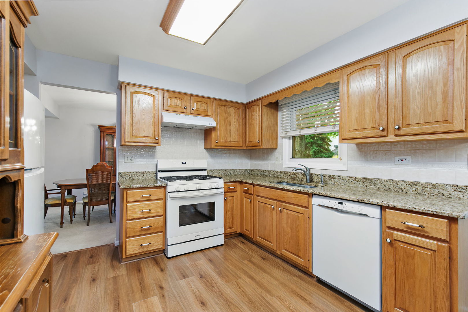 209 Briarheath Lane, Naperville, IL 60565