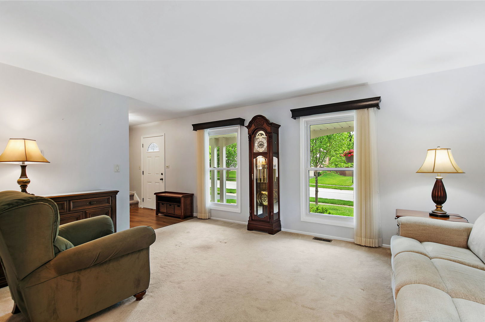 209 Briarheath Lane, Naperville, IL 60565