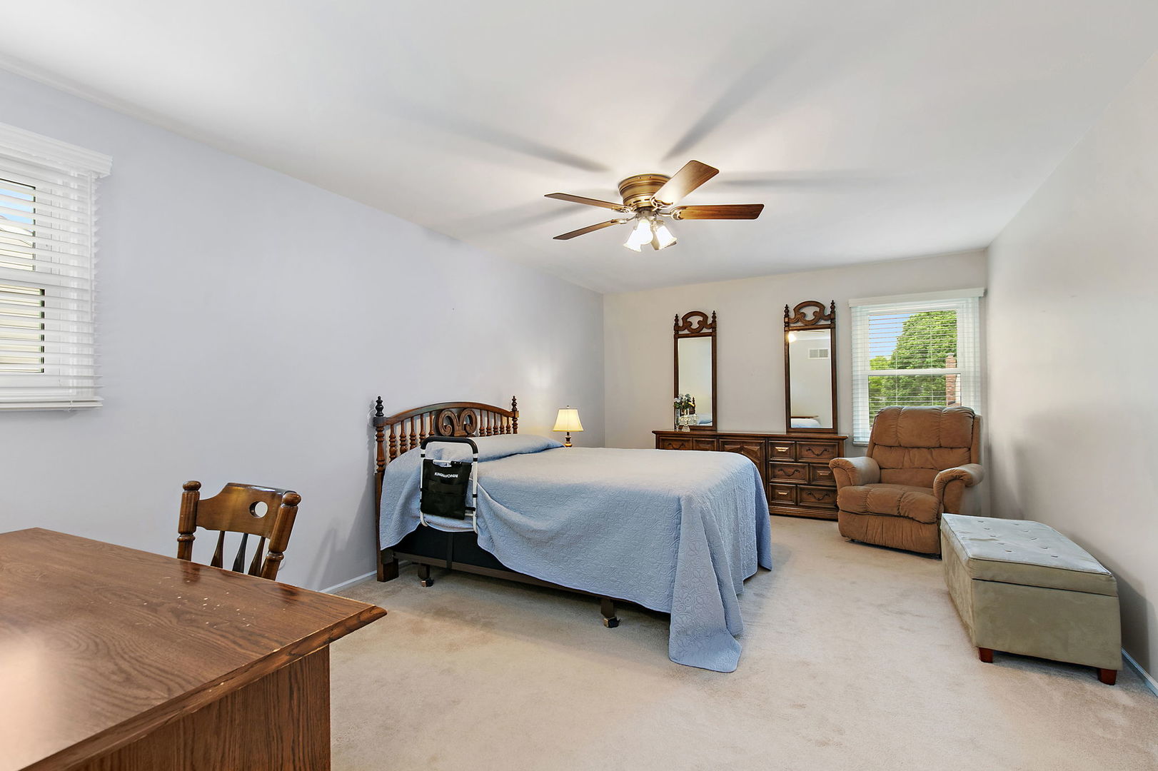 209 Briarheath Lane, Naperville, IL 60565