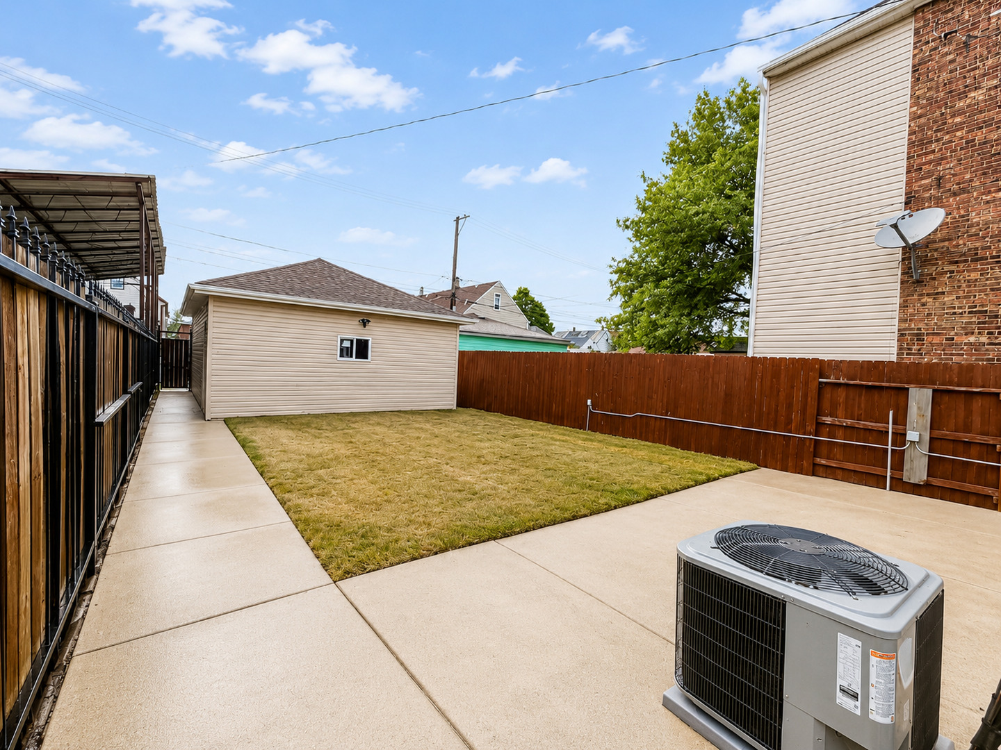 4552 S California Avenue, Chicago, IL 60632