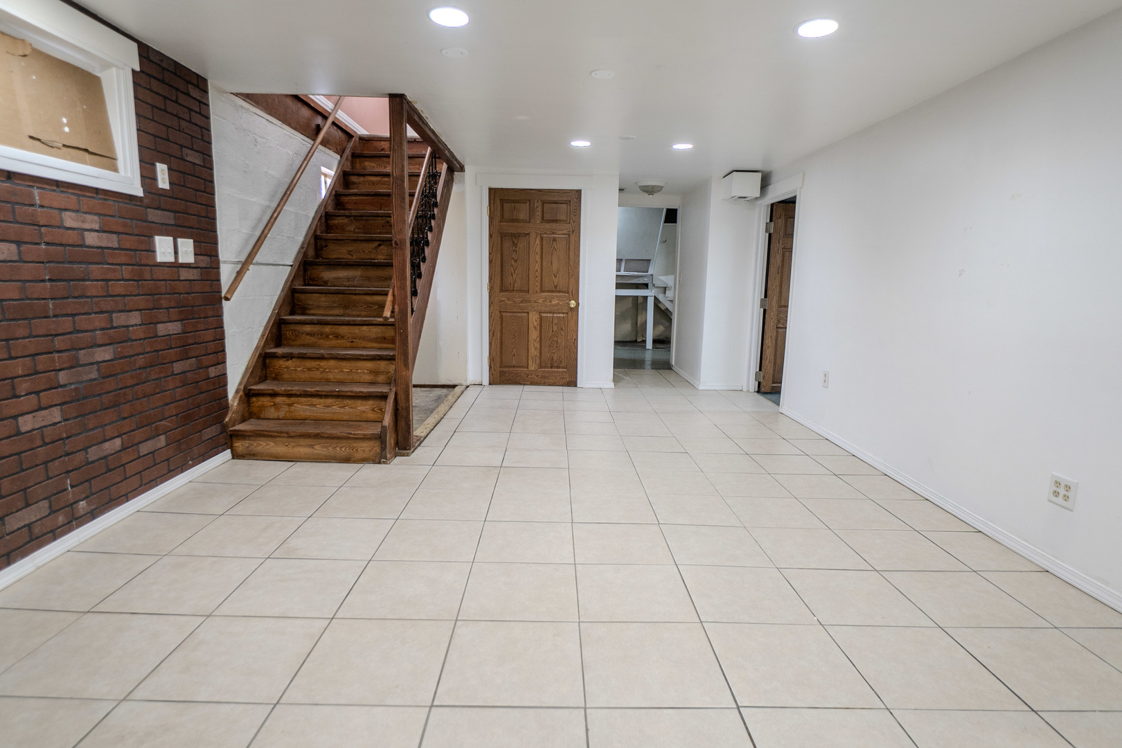 913 Oakland Avenue, Joliet, IL 60435