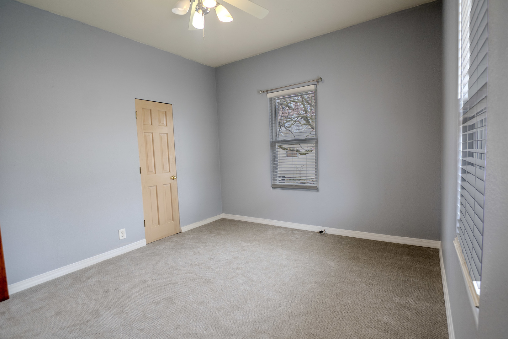 913 Oakland Avenue, Joliet, IL 60435