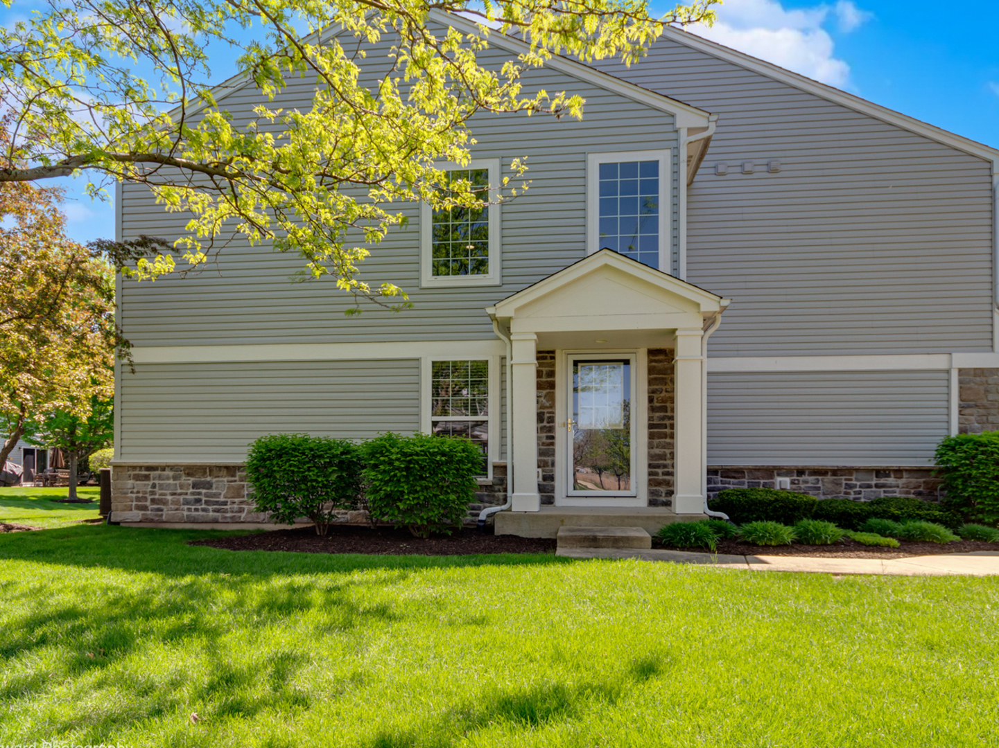 656 HAWLEY Drive, Oswego, IL 60543