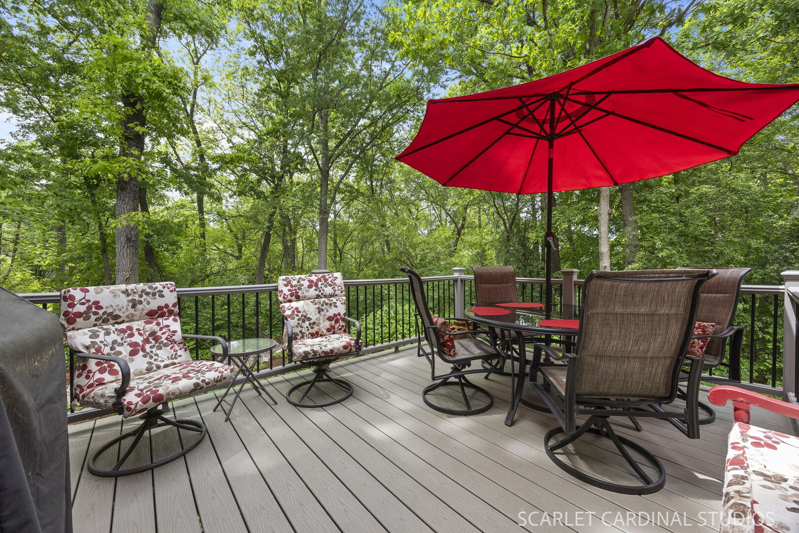 1028 Crestwood Circle, St. Charles, IL 60175