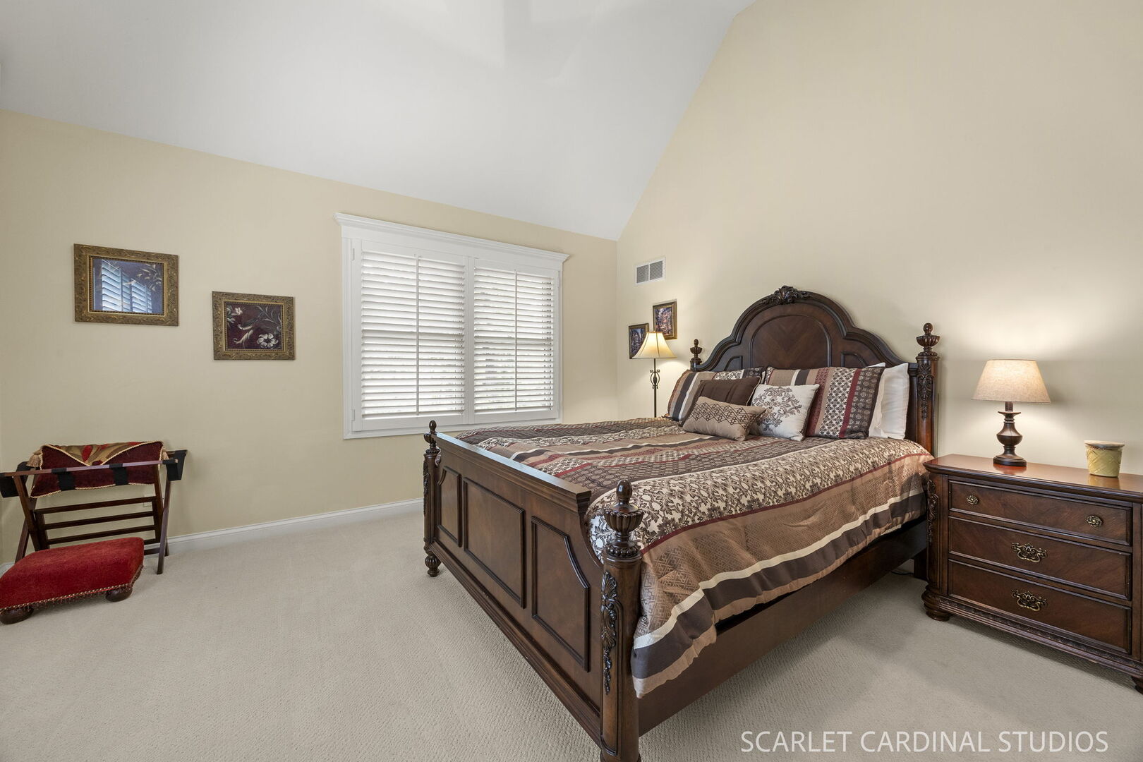 1028 Crestwood Circle, St. Charles, IL 60175