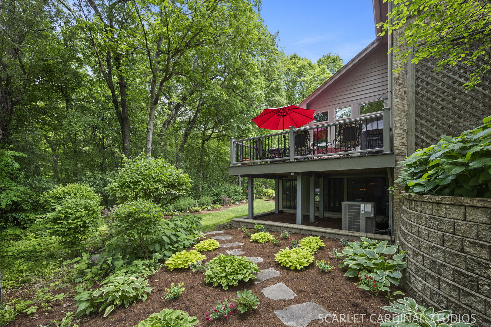 1028 Crestwood Circle, St. Charles, IL 60175