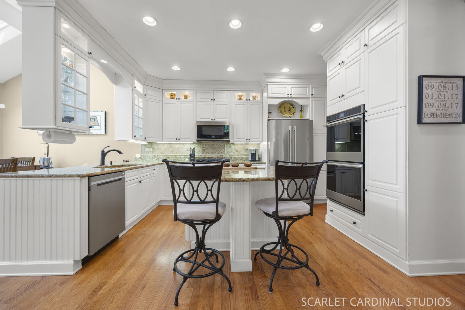 1028 Crestwood Circle, St. Charles, IL 60175