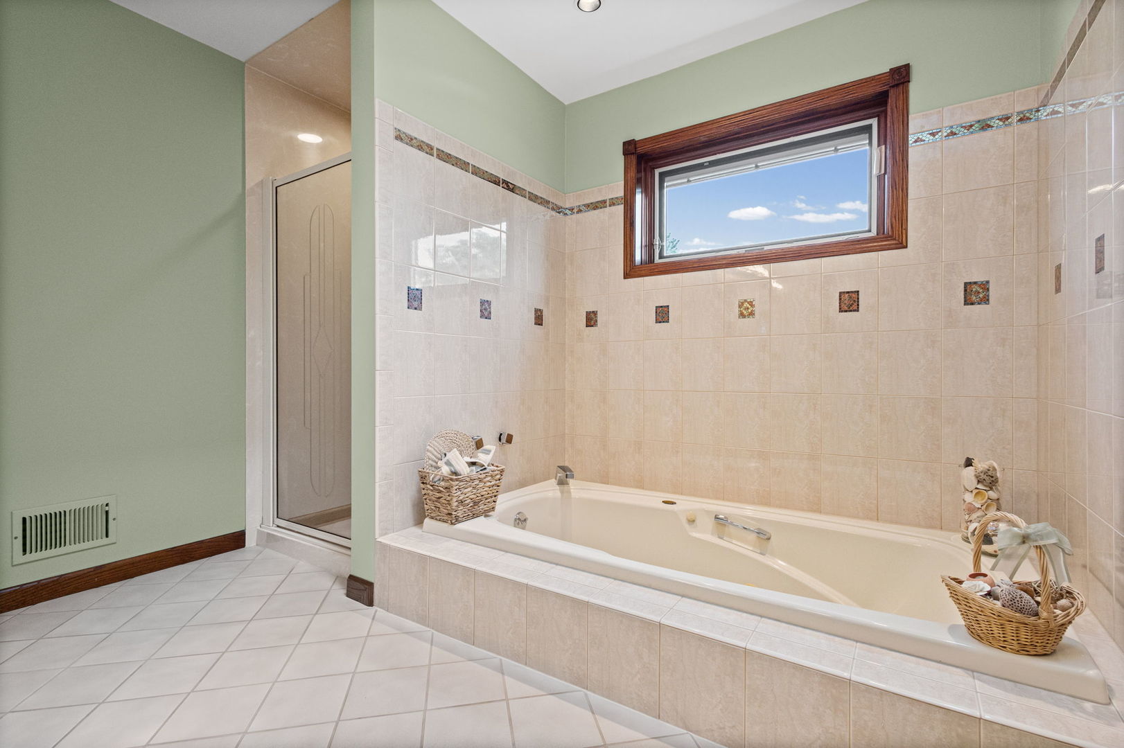 1227 S Highland Avenue, Arlington Heights, IL 60005