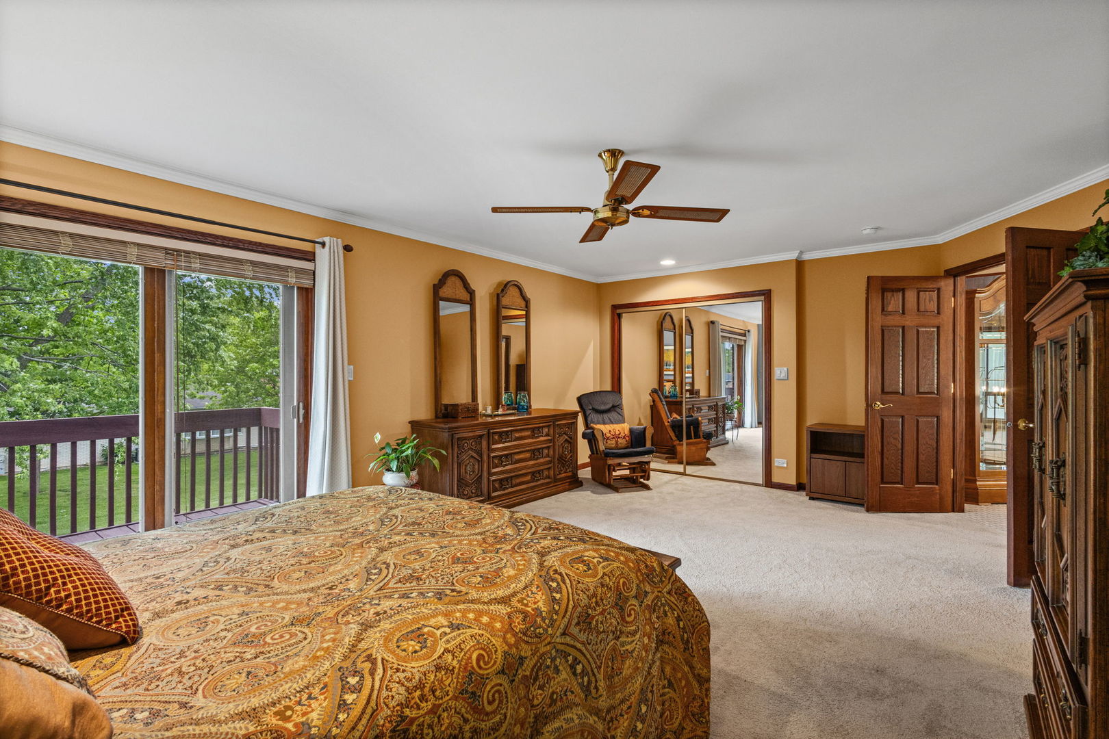 1227 S Highland Avenue, Arlington Heights, IL 60005