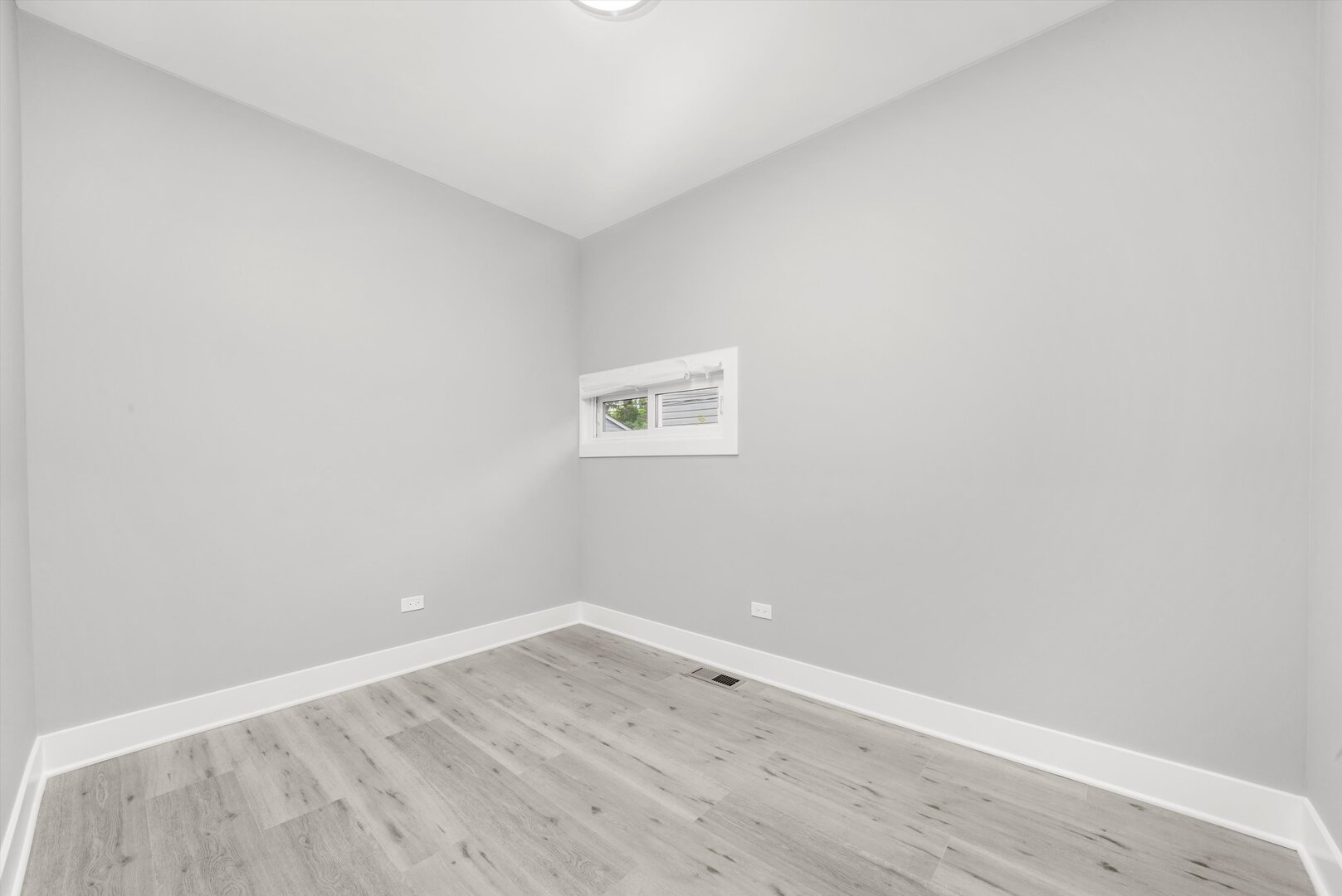 819 E 98th Place, Chicago, IL 60628