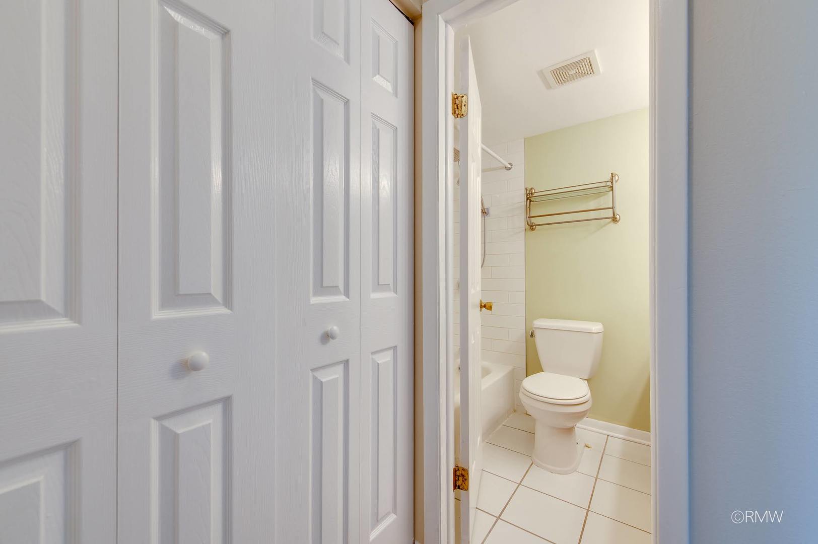 337 N Carter Street #101, Palatine, IL 60067