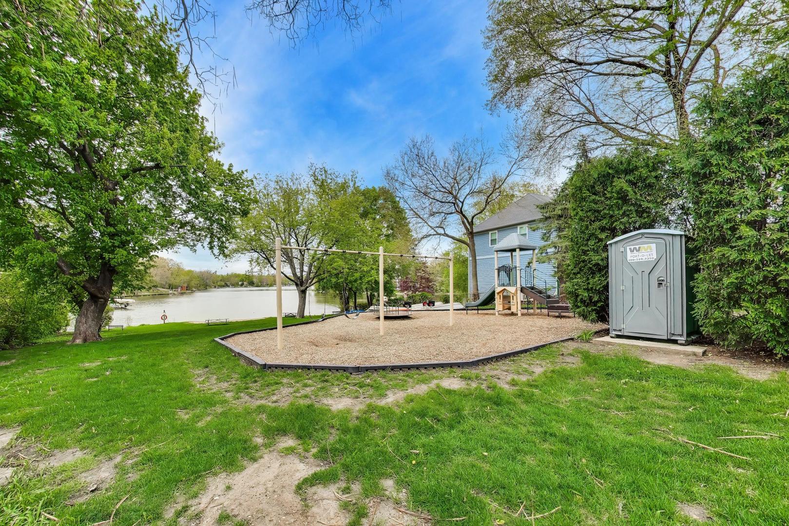 23694 N Park Road, Lake Zurich, IL 60047