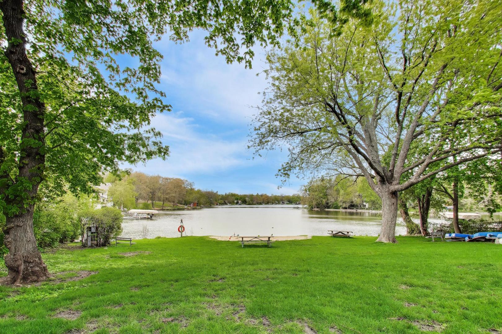 23694 N Park Road, Lake Zurich, IL 60047