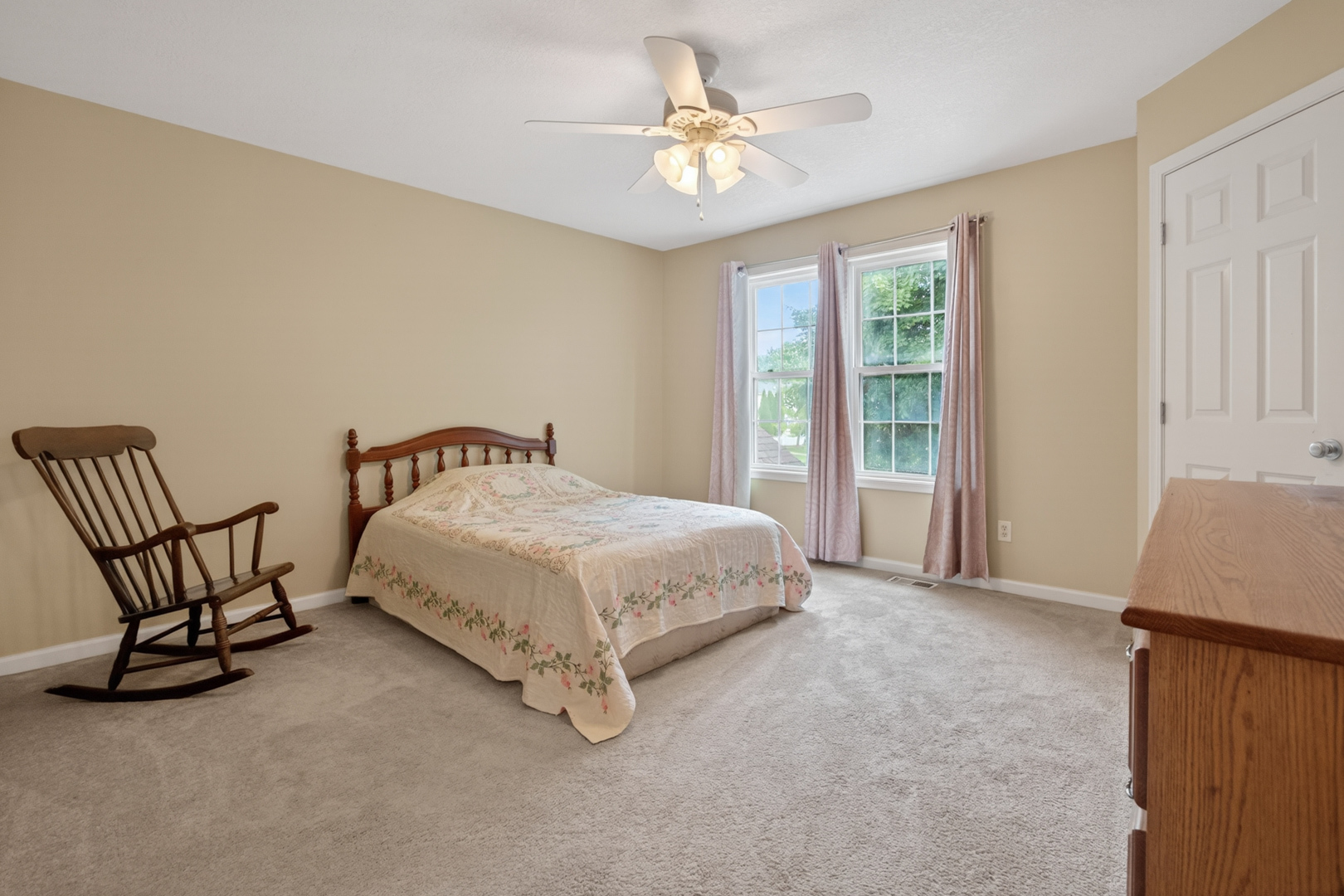 42 Ashling Court, Bloomington, IL 61704