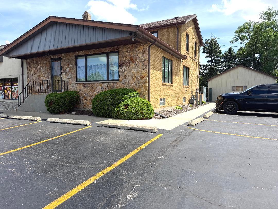 272 W Irving Park Road, Wood Dale, IL 60191