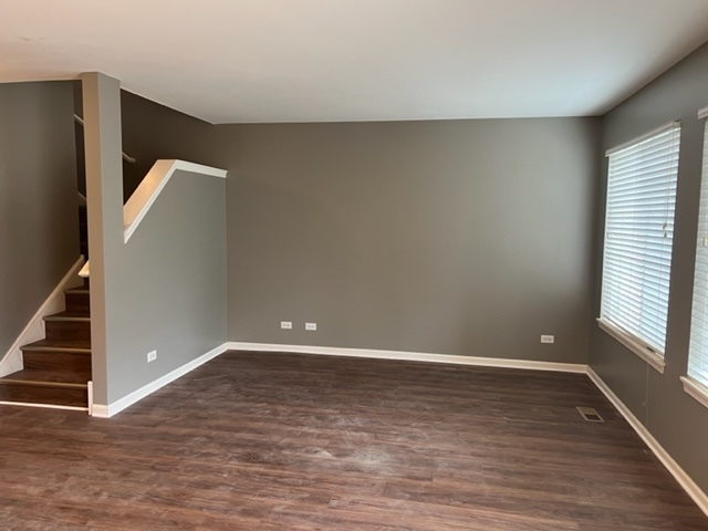 616 Lincoln Station Drive, Oswego, IL 60543