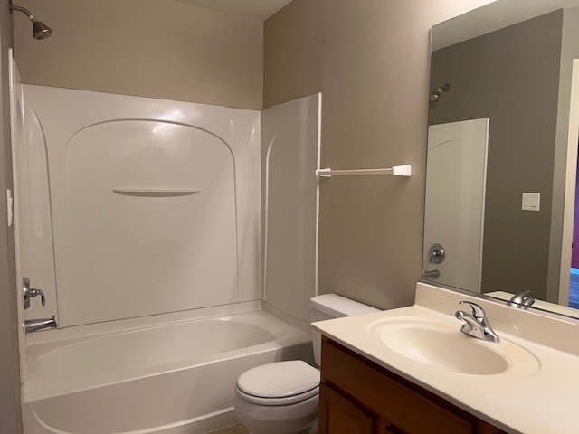 616 Lincoln Station Drive, Oswego, IL 60543
