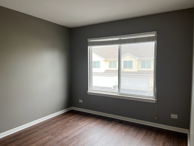 616 Lincoln Station Drive, Oswego, IL 60543