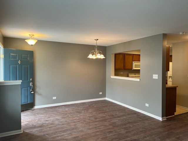 616 Lincoln Station Drive, Oswego, IL 60543