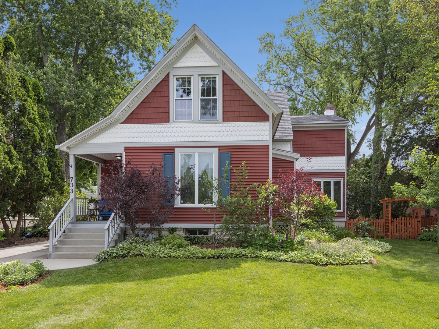 733 N Waiola Avenue, La Grange Park, IL 60526