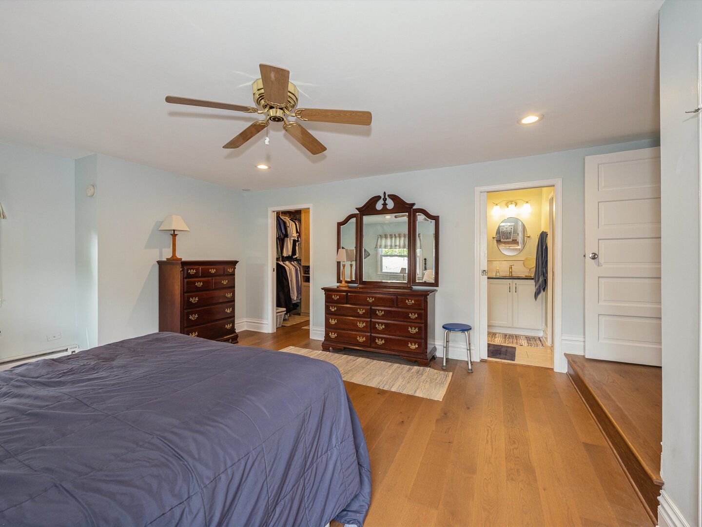 733 N Waiola Avenue, La Grange Park, IL 60526