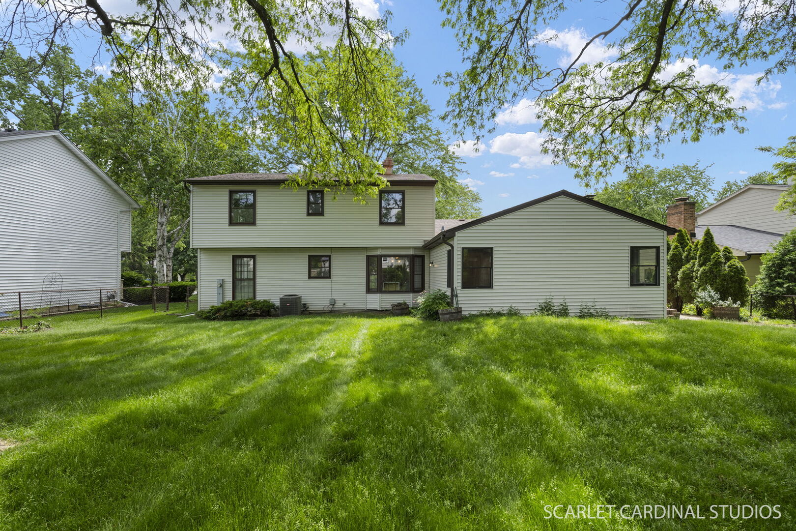 907 Secretariat Drive, Naperville, IL 60540