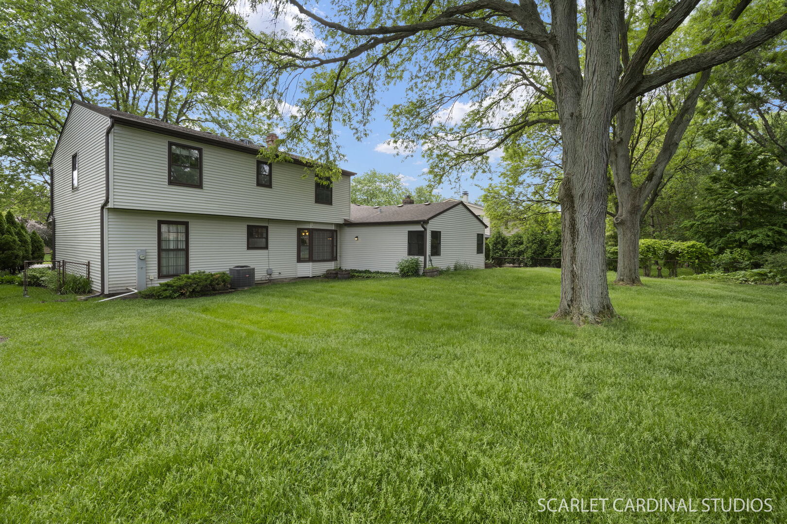 907 Secretariat Drive, Naperville, IL 60540