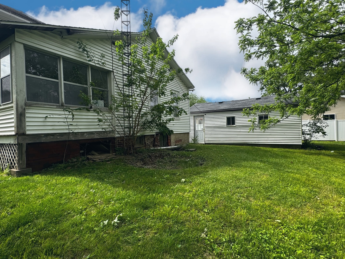 927 S Vermillion Street, Streator, IL 61364