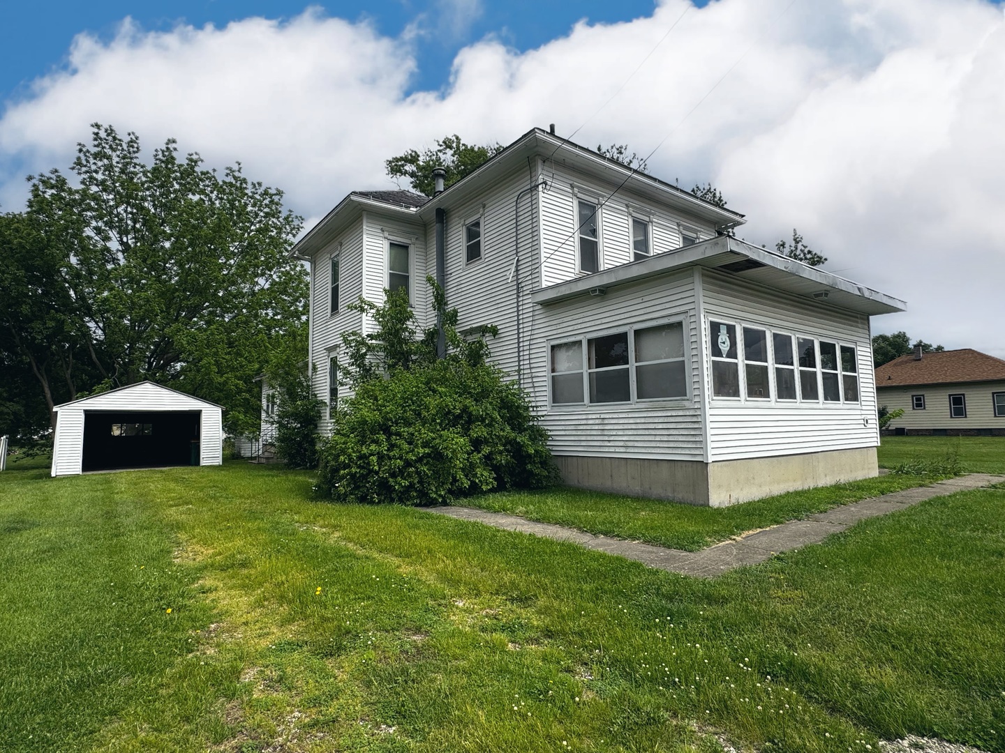 927 S Vermillion Street, Streator, IL 61364