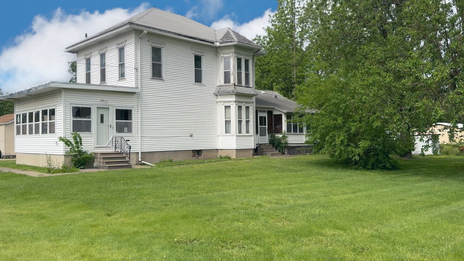 927 S Vermillion Street, Streator, IL 61364