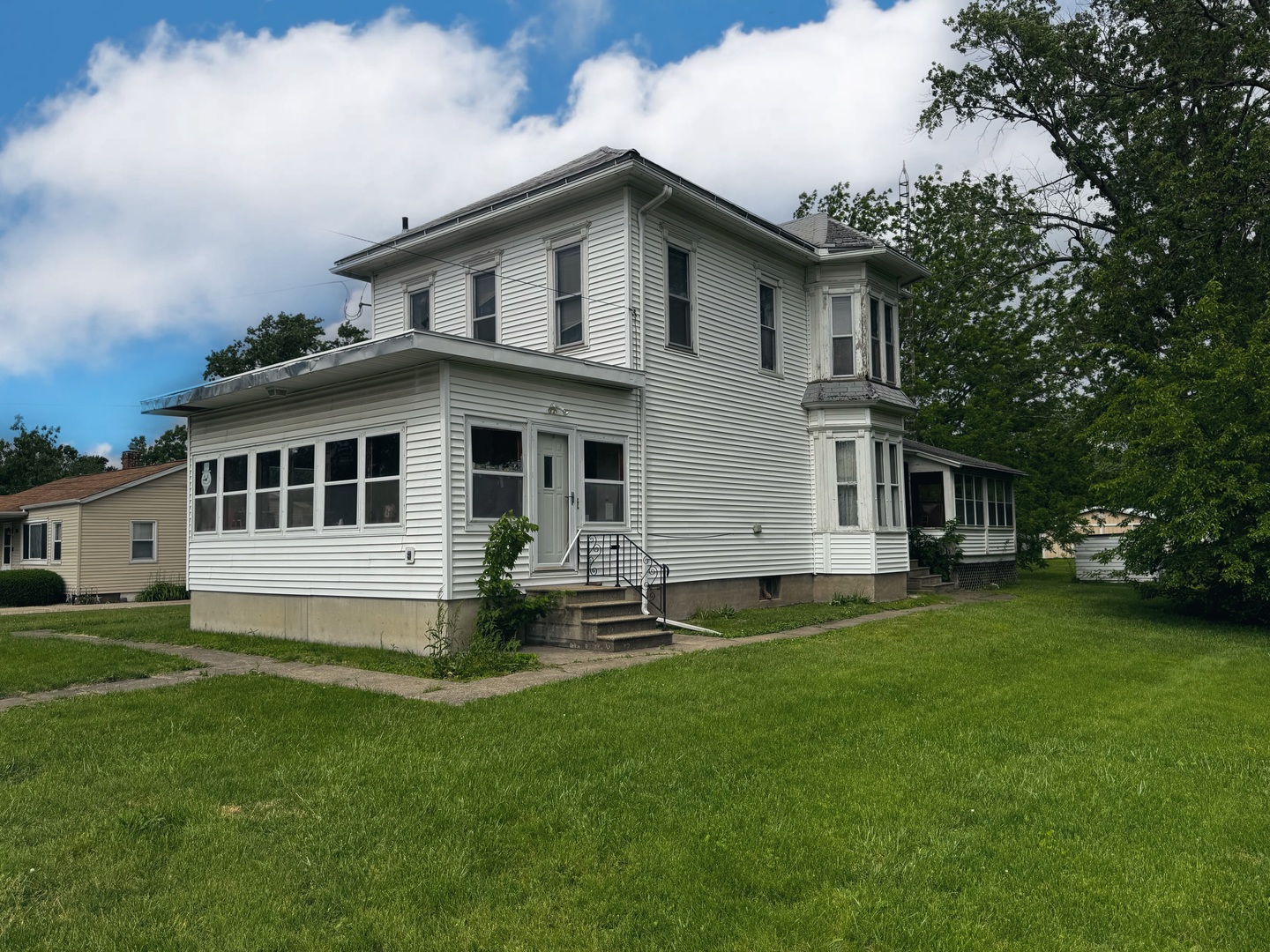 927 S Vermillion Street, Streator, IL 61364