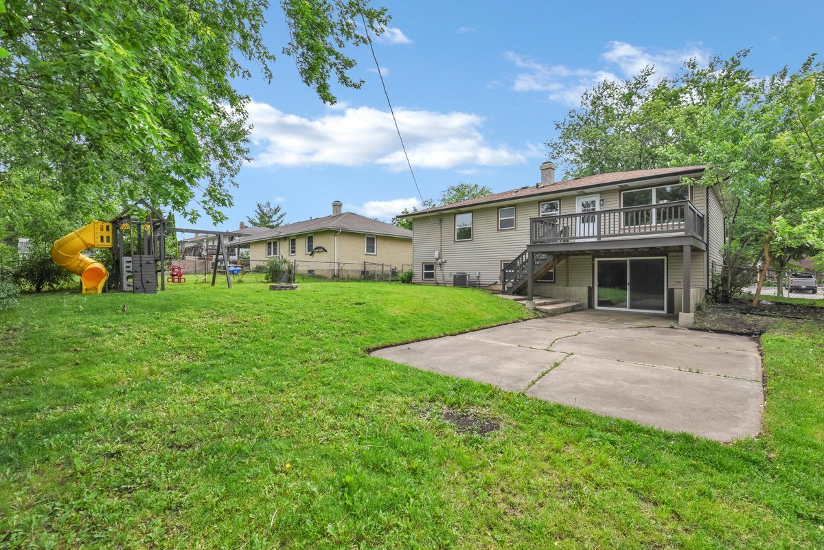7450 Astor Avenue, Hanover Park, IL 60133