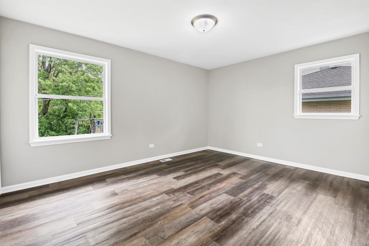 7450 Astor Avenue, Hanover Park, IL 60133