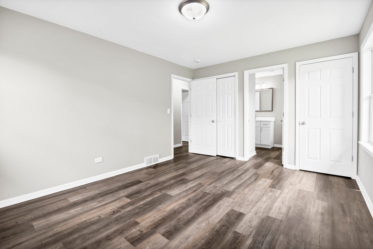 7450 Astor Avenue, Hanover Park, IL 60133