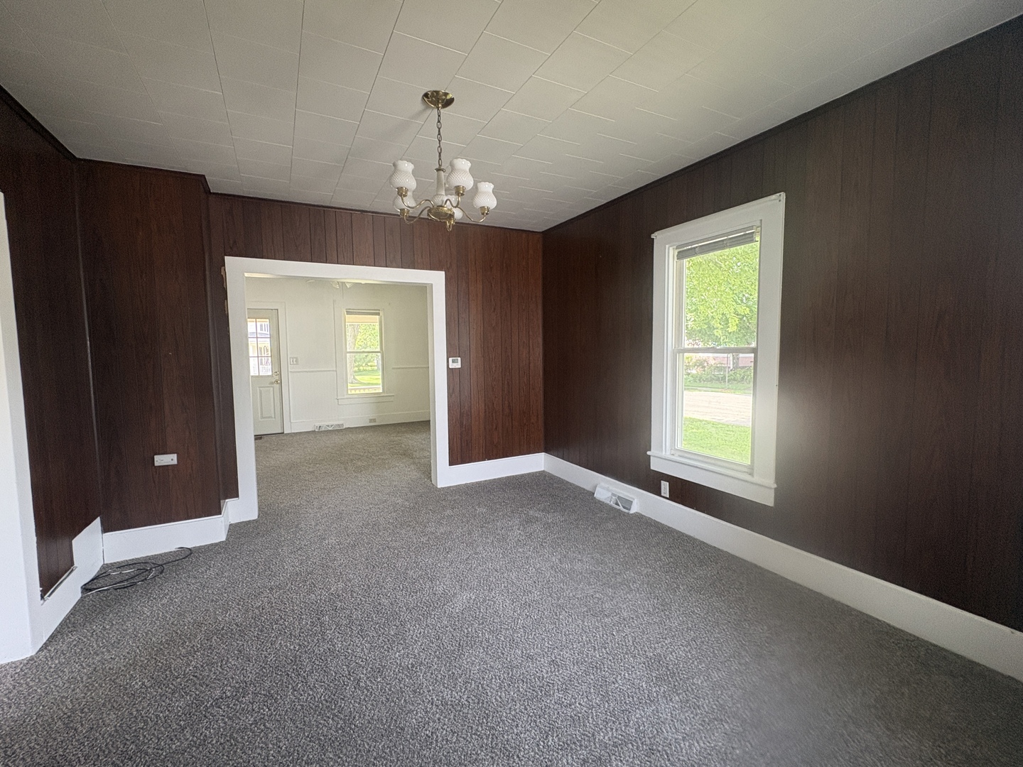 302 Oak Street, Earlville, IL 60518