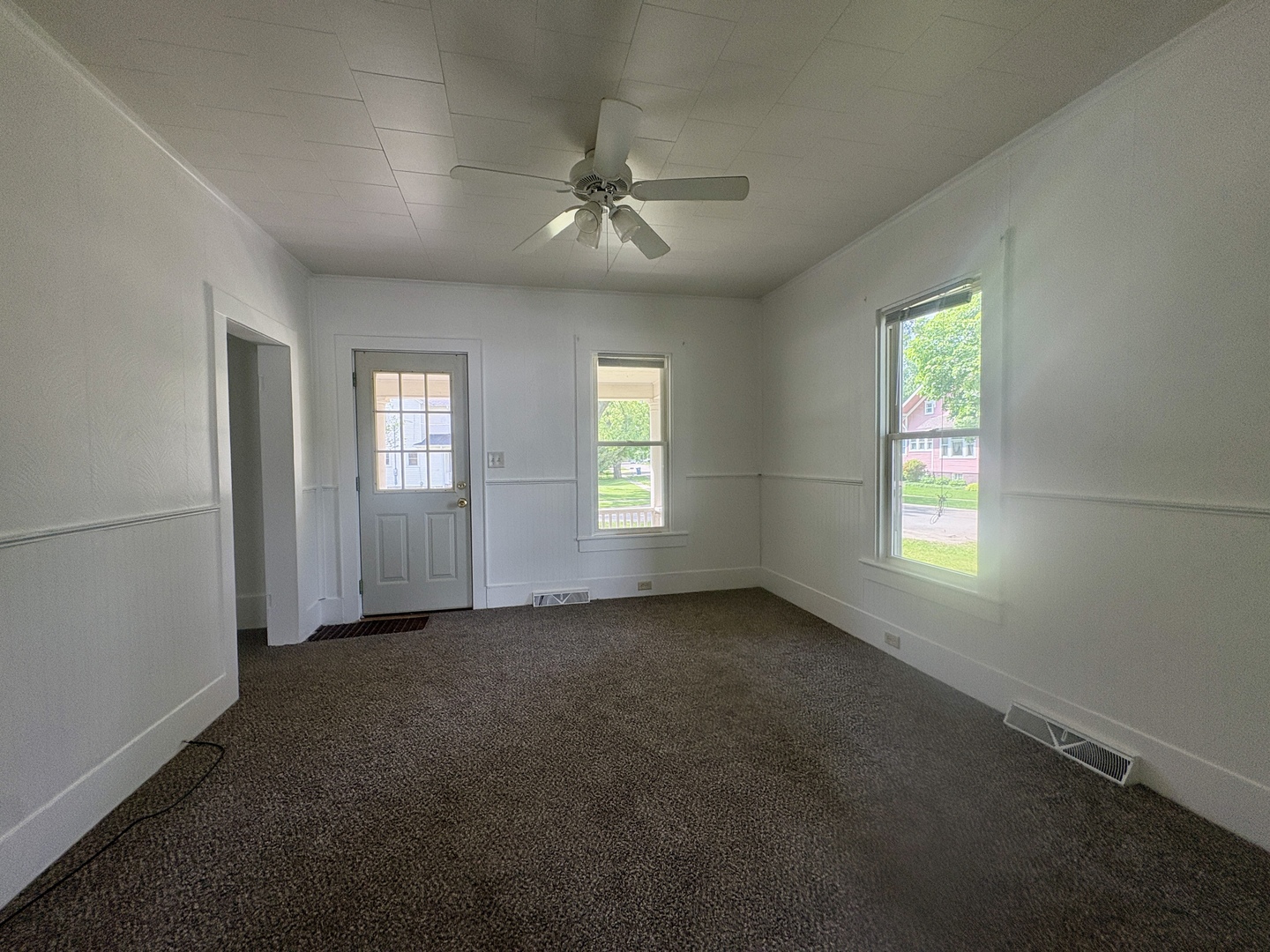 302 Oak Street, Earlville, IL 60518