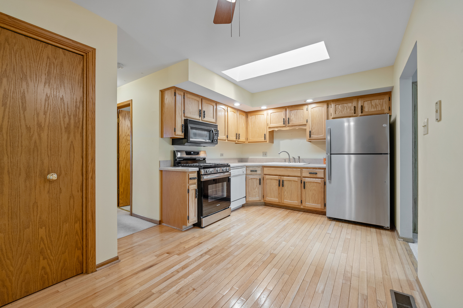 1109 Warner Avenue, Lemont, IL 60439