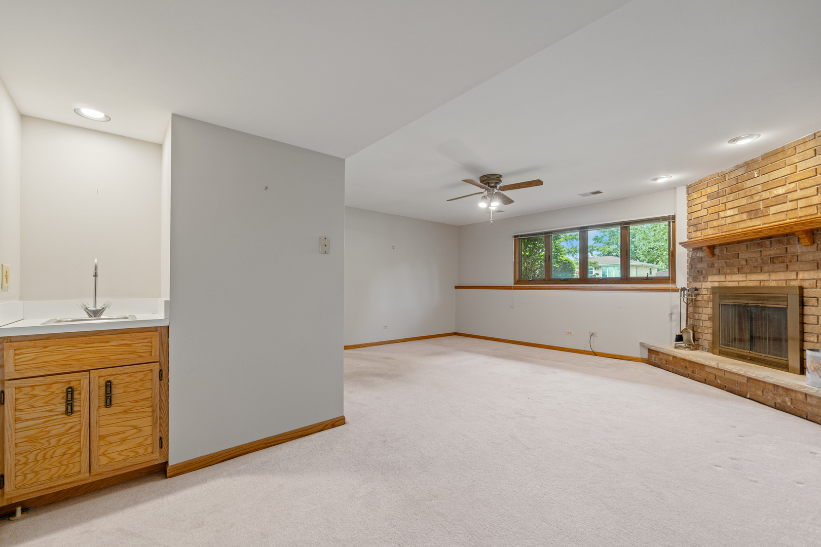 1109 Warner Avenue, Lemont, IL 60439