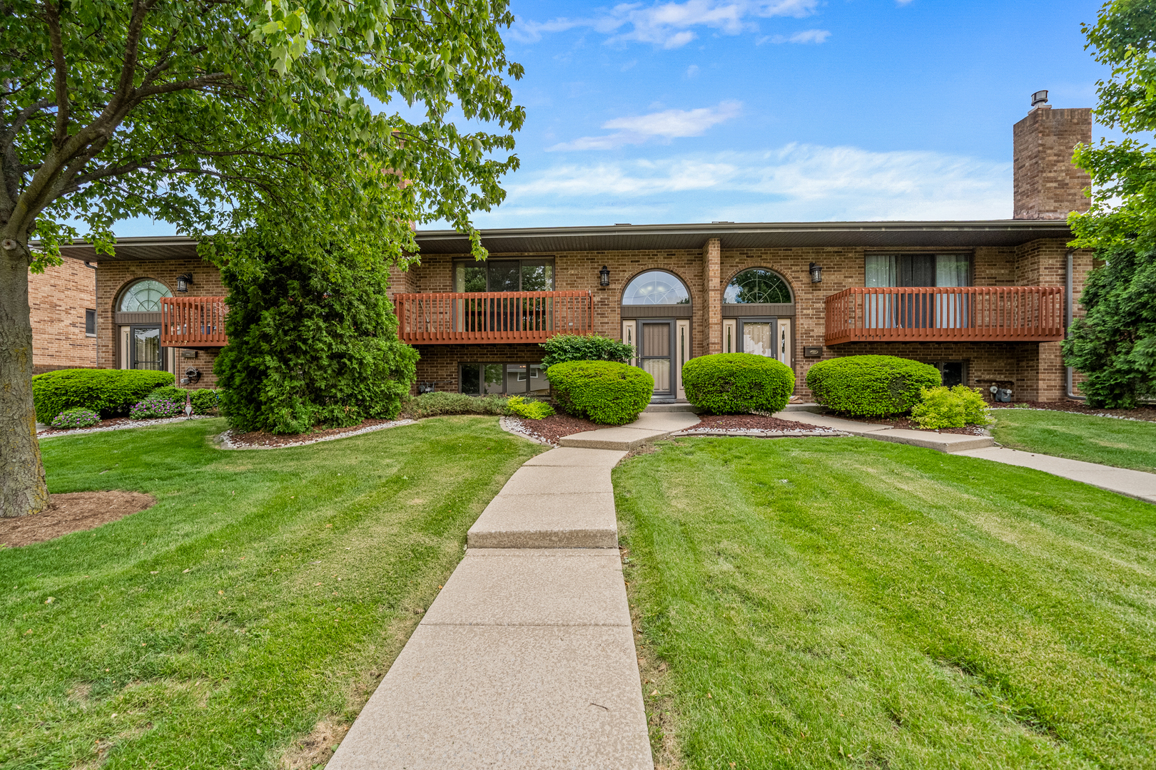 1109 Warner Avenue, Lemont, IL 60439