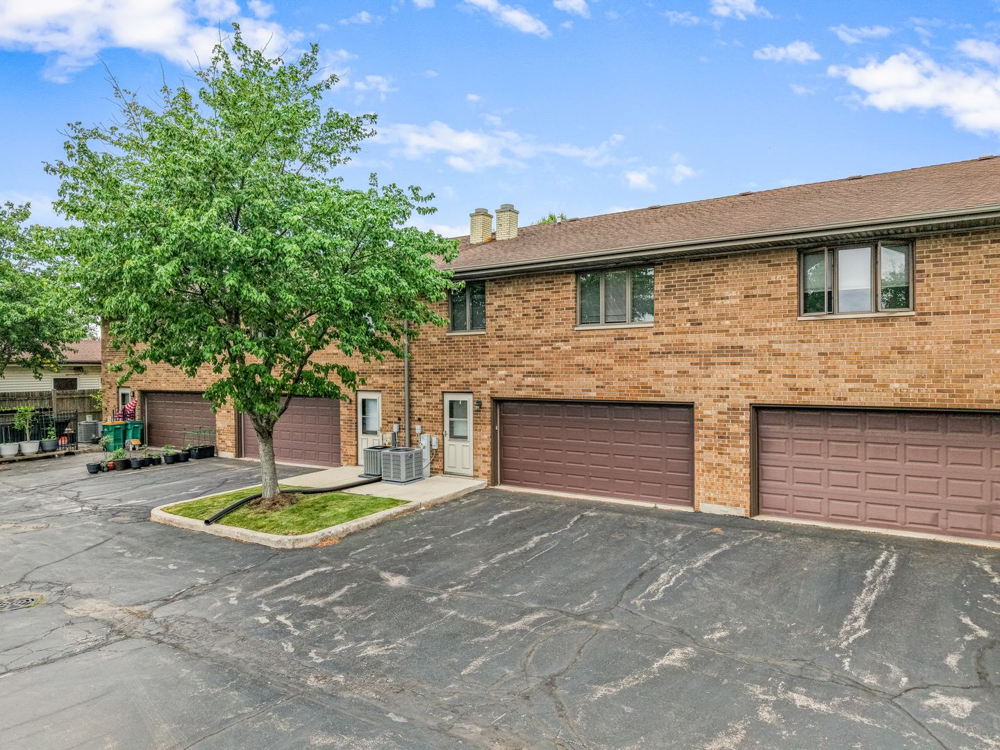 1109 Warner Avenue, Lemont, IL 60439