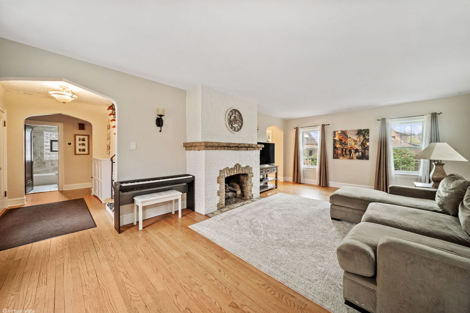 397 S Holly Avenue, Elmhurst, IL 60126